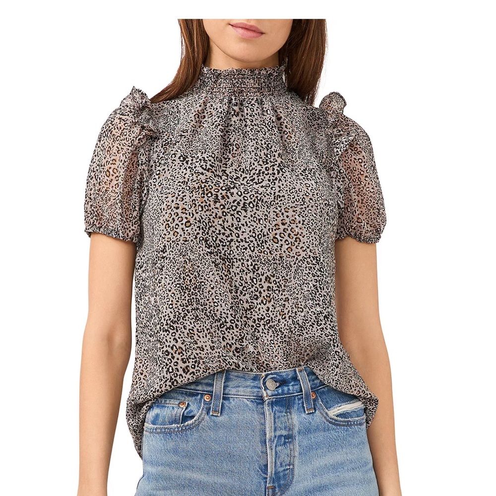 Smocked Puff Sleeve Top NWT ☀️